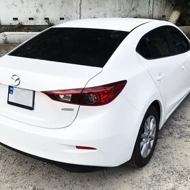 233 Mazda 3 белая заказать на свадьбу Киев цена - авто на свадьбу в Киеве - портфолио 3