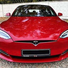 074 Tesla Model S 75 D красная арендовать - авто на свадьбу в Киеве - портфолио 2
