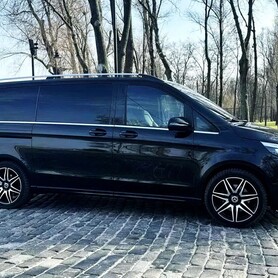 074 Аренда Mercedes Benz V Class микроавтобус - авто на весілля
 у Києві - портфоліо 2