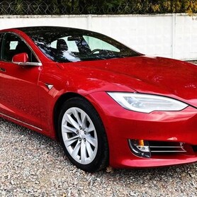 074 Tesla Model S 75 D красная арендовать - авто на свадьбу в Киеве - портфолио 1
