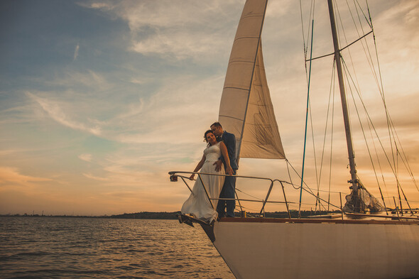 Свадебная фотосессия на яхте - фото №16