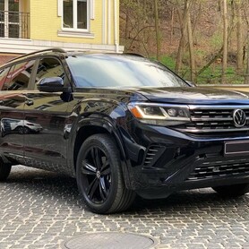 201 Volkswagen Atlas R-Line оренда позашляховика - авто на весілля
 у Києві - портфоліо 2
