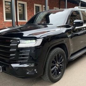 370 Позашляховик Toyota Land Cruiser 300 - авто на весілля
 у Києві - портфоліо 3