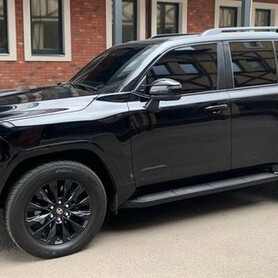 370 Позашляховик Toyota Land Cruiser 300 - авто на весілля
 у Києві - портфоліо 4