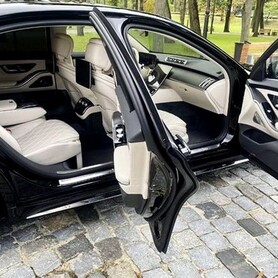 251 Mercedes Benz W223 S560 AMG vip авто - авто на свадьбу в Киеве - портфолио 3