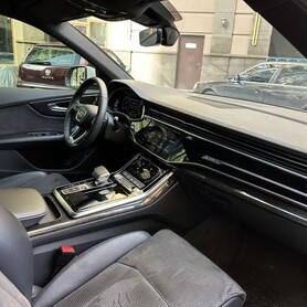 037 Позашляховик Audi Q8 S Line біла на весілля - авто на весілля
 у Києві - портфоліо 4