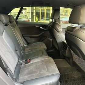037 Позашляховик Audi Q8 S Line біла на весілля - авто на весілля
 у Києві - портфоліо 3