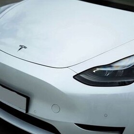 033 Ээлектромобиль Tesla Model Y белая - авто на свадьбу в Киеве - портфолио 4