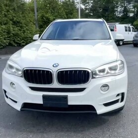 264 Bнедорожник BMW X5 белый аренда на свадьбу - авто на свадьбу в Киеве - портфолио 1