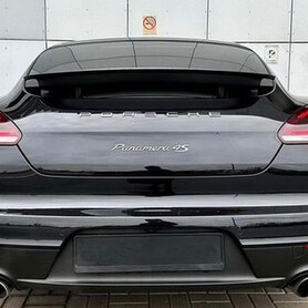 191 Прокат Porsche Panamera 4S Executive - авто на весілля
 у Києві - портфоліо 5