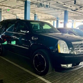 122 Внедорожник Cadillac Escalade заказать - авто на весілля
 у Києві - портфоліо 2