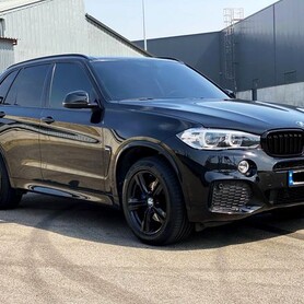 161 BMW X5 черный джип 2014 аренда с водителем - авто на весілля
 у Києві - портфоліо 1