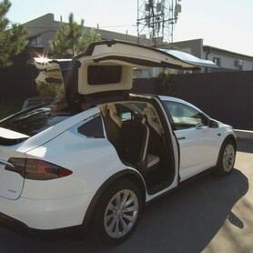 001 Tesla Model X белая электрический внедорожник - авто на весілля
 у Києві - портфоліо 5