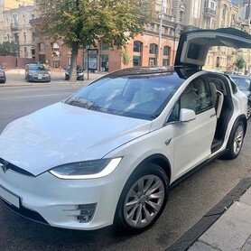 001 Tesla Model X белая электрический внедорожник - авто на весілля
 у Києві - портфоліо 2