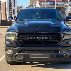 351 Пікап Ram Sport 1500 оренда - авто на весілля
 у Києві - портфоліо 5