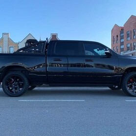 351 Пікап Ram Sport 1500 оренда - авто на весілля
 у Києві - портфоліо 6