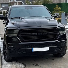 351 Пікап Dodge Ram Sport 1500 оренда - авто на весілля
 у Києві - портфоліо 2