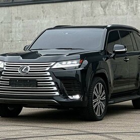 354 Прокат джип без водителя Lexus LX 500 - авто на весілля
 у Києві - портфоліо 1