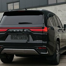 354 Прокат джип без водителя Lexus LX 500 - авто на весілля
 у Києві - портфоліо 3