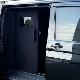 380 Прокат мікроавтобуса Volkswagen Multivan B6 - авто на весілля
 у Києві - портфоліо 5