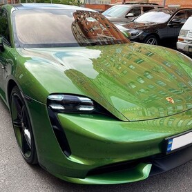 400 Прокат Porsche Taycan Turbo 671 hp AWD - авто на весілля
 у Києві - портфоліо 2