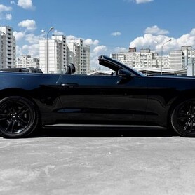 365 Кабріолет Ford Mustang GT чорний - авто на весілля
 у Києві - портфоліо 3