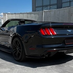 365 Кабріолет Ford Mustang GT чорний - авто на весілля
 у Києві - портфоліо 6