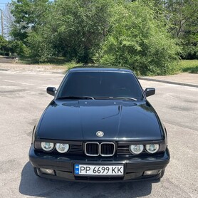 BMW E34 - авто на весілля
 у Запоріжжі - портфоліо 2