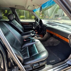 BMW E34 - авто на весілля
 у Запоріжжі - портфоліо 4
