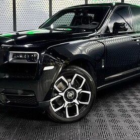 408 Прокат Rolls-Royce Cullinan на весілля - авто на весілля
 у Києві - портфоліо 1