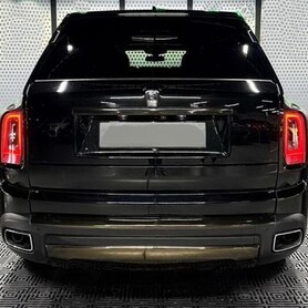 408 Прокат Rolls-Royce Cullinan на весілля - авто на весілля
 у Києві - портфоліо 4