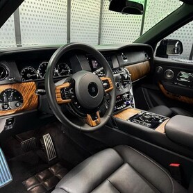 408 Прокат Rolls-Royce Cullinan на весілля - авто на весілля
 у Києві - портфоліо 5