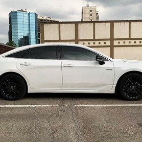 406 Toyota Avalon біла оренда на весілля - авто на весілля
 у Києві - портфоліо 5