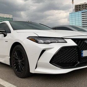 406 Toyota Avalon біла оренда на весілля - авто на весілля
 у Києві - портфоліо 4