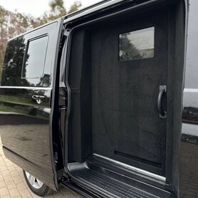 412 Броньований Volkswagen Transporter T6 B6 - авто на весілля
 у Києві - портфоліо 4