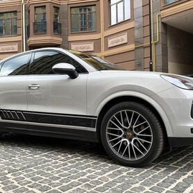 417 Оренда Porsche Cayenne Coupe - авто на весілля
 у Києві - портфоліо 3