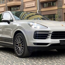 417 Оренда Porsche Cayenne Coupe - авто на весілля
 у Києві - портфоліо 2