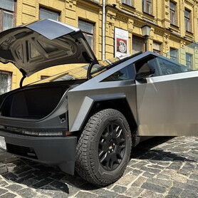 021 Tesla Cybertruck оренда на фотосесію зйомки - авто на весілля
 у Києві - портфоліо 4