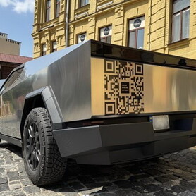 021 Tesla Cybertruck оренда на фотосесію зйомки - авто на весілля
 у Києві - портфоліо 6