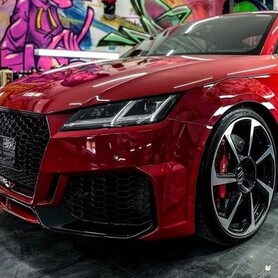 419 Audi TT RS червона для фотосесії зйомки оренда - авто на весілля
 у Києві - портфоліо 3