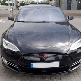 420 Авто на весілля Tesla Model S чорний з водієм - авто на весілля
 у Києві - портфоліо 1