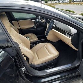 420 Авто на весілля Tesla Model S чорний з водієм - авто на весілля
 у Києві - портфоліо 5