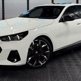 424 BMW 5 G60 біла прокат без водія - авто на весілля
 у Києві - портфоліо 1