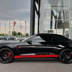 427 Кабріолет Ford Mustang GT 5.0 чорний - авто на весілля
 у Києві - портфоліо 3