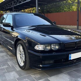 362 Оренда BMW 750i E38 чорний 2001 - авто на весілля
 у Києві - портфоліо 1