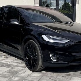 121 Прокат Tesla Model X чорна без водія - авто на весілля
 у Києві - портфоліо 1