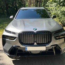 265 Оренда BMW X7 40D 2024 сірий на весілля - авто на весілля
 у Києві - портфоліо 5