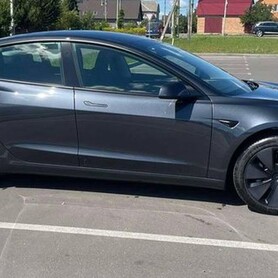 305 Авто на весілля Tesla Model 3 cіра з водієм - авто на весілля
 у Києві - портфоліо 2