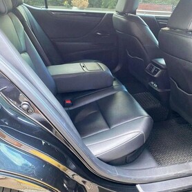 429 Авто на весілля Lexus ES 300h оренда з водієм - авто на весілля
 у Києві - портфоліо 6