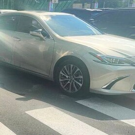 430 Авто на весілля Lexus ES 300h золотий - авто на весілля
 у Києві - портфоліо 2